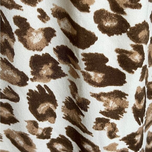 Reversal skirt. Animal print to reverse taupe/cream. - Picture 2 of 4